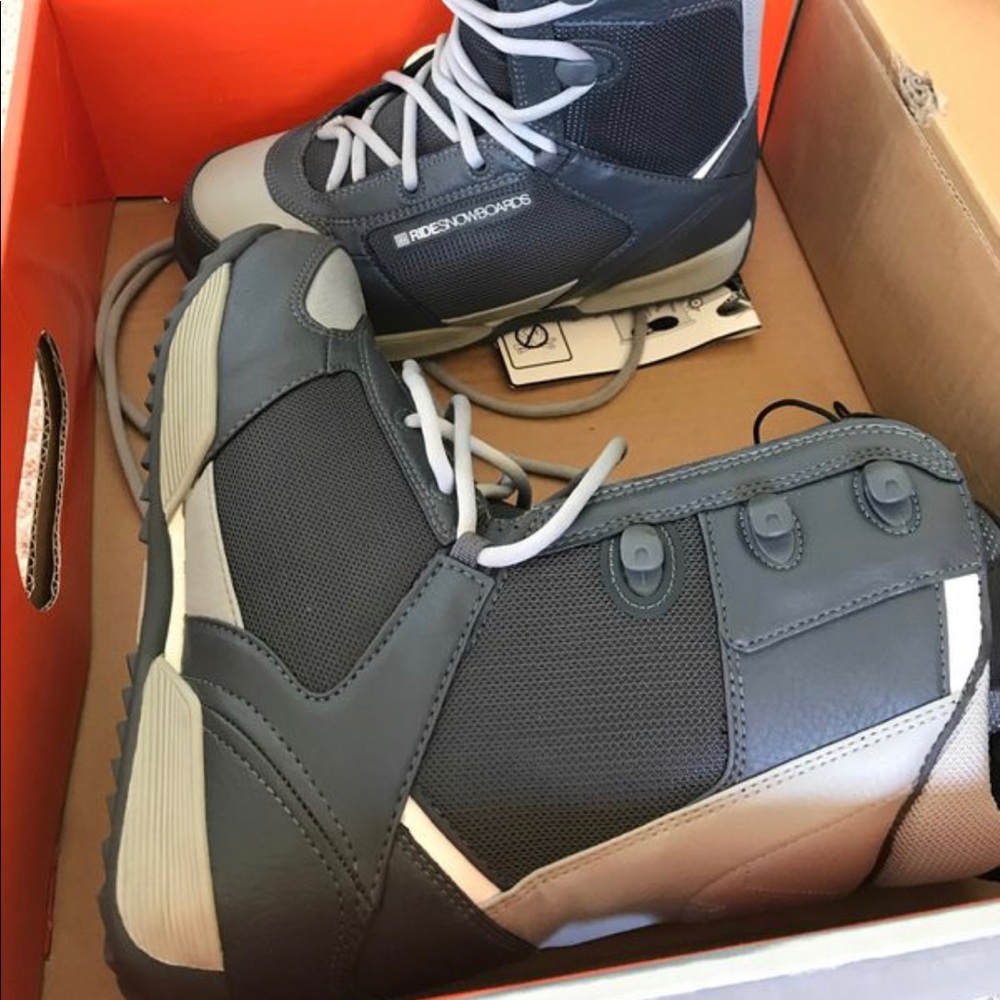 Ride snowboard boots